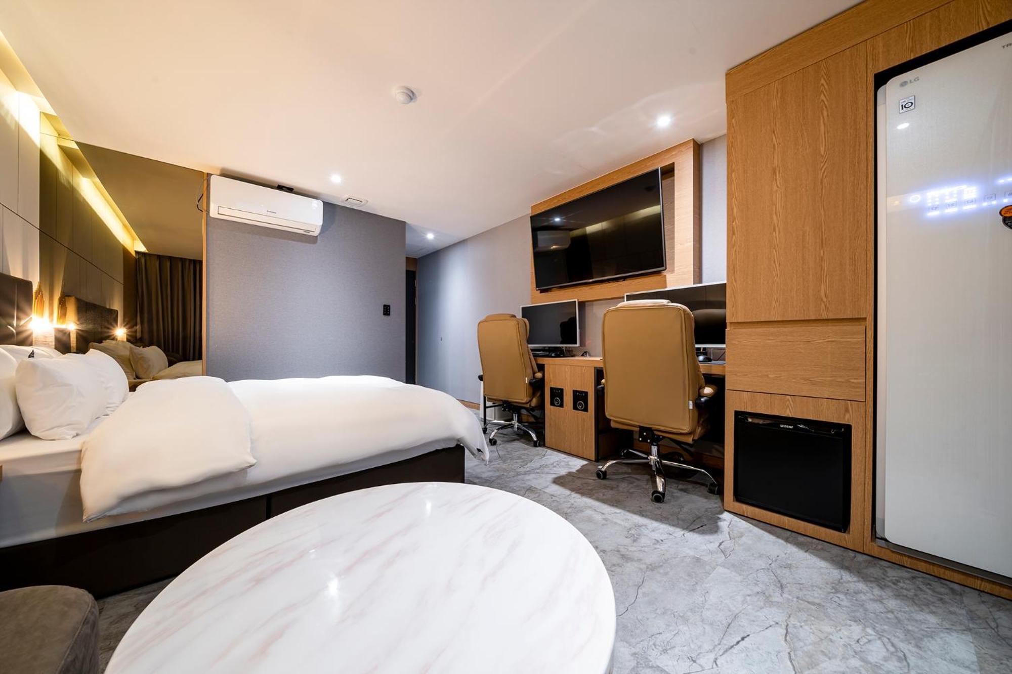 Urban Brown Hotel Chungju City Hall Eksteriør billede